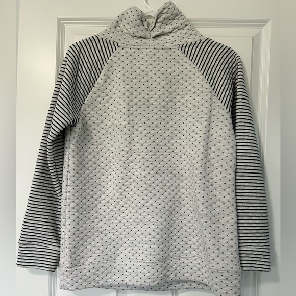 Maurice’s Sweater, Size small - Picture 2 of 5